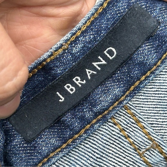 J brand sachi short - Picture 3 of 6